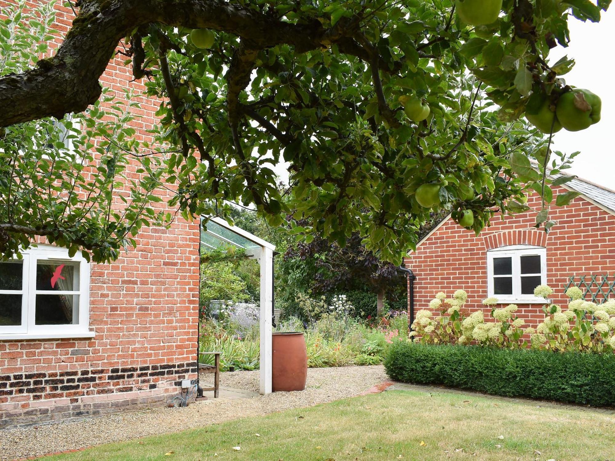 The Cottage Great Blakenham Exterior photo